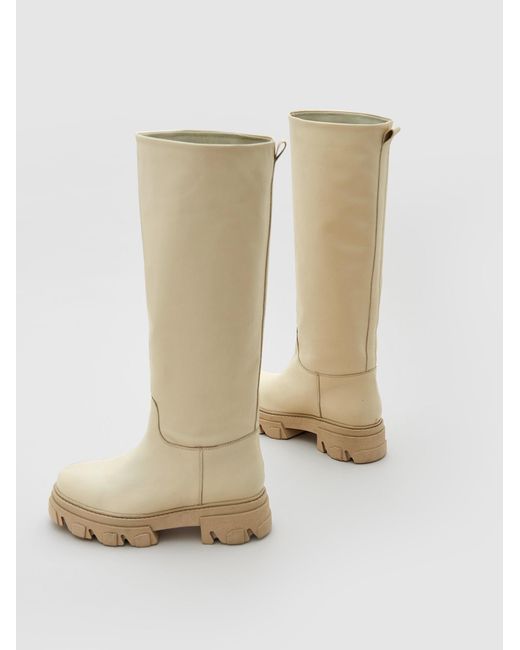 EDITED White Stiefel Gilberta