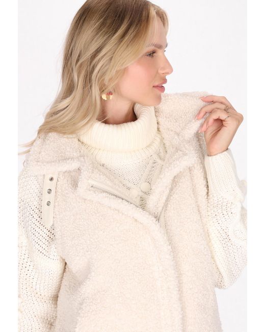 IZIA White Weste