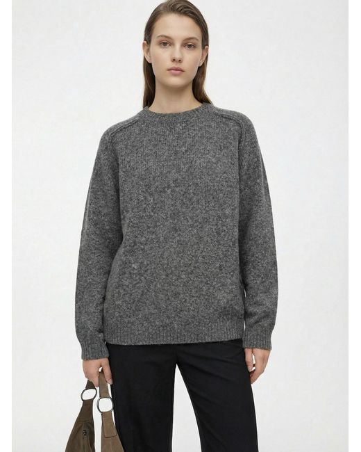 Studio Select Gray Pullover Robin