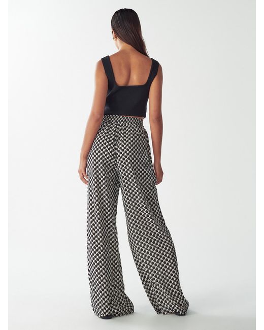 Willa Gray Hose
