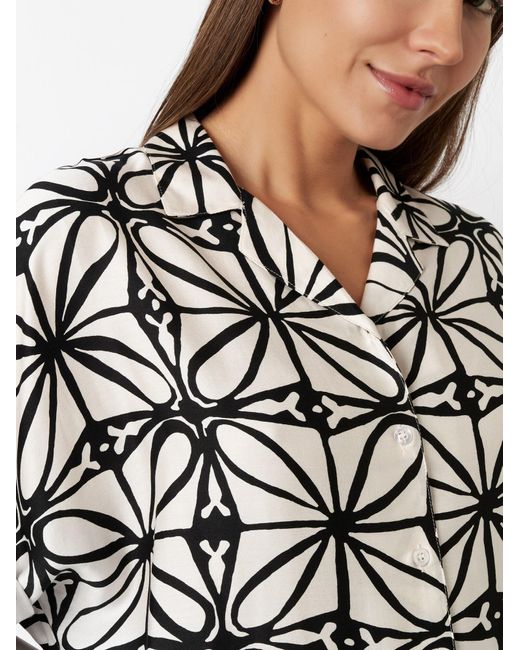 Toni White Bluse