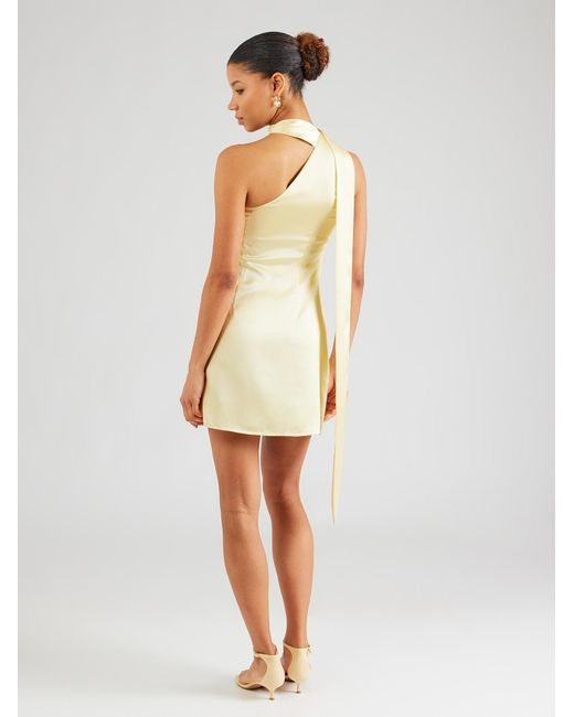 millane White Kleid