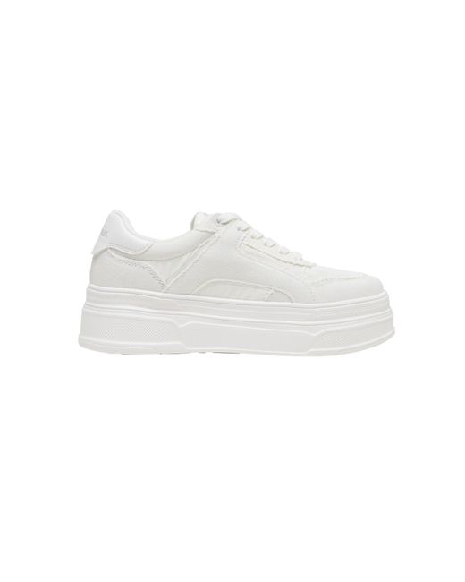 Buffalo White Sneaker