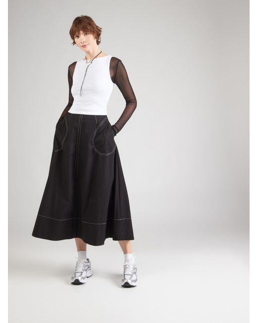 Studio Select Black Top Nora