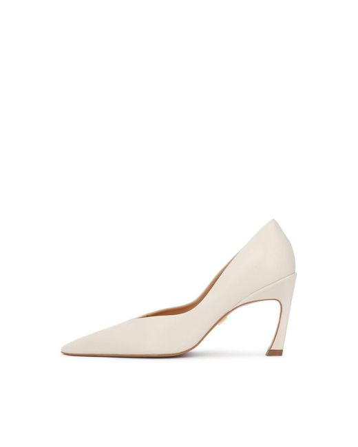 Kazar White Pumps