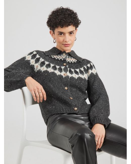 Aware Black Strickjacke
