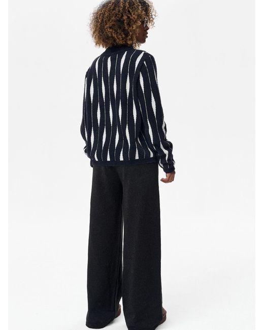Blue Shadow Black Pullover
