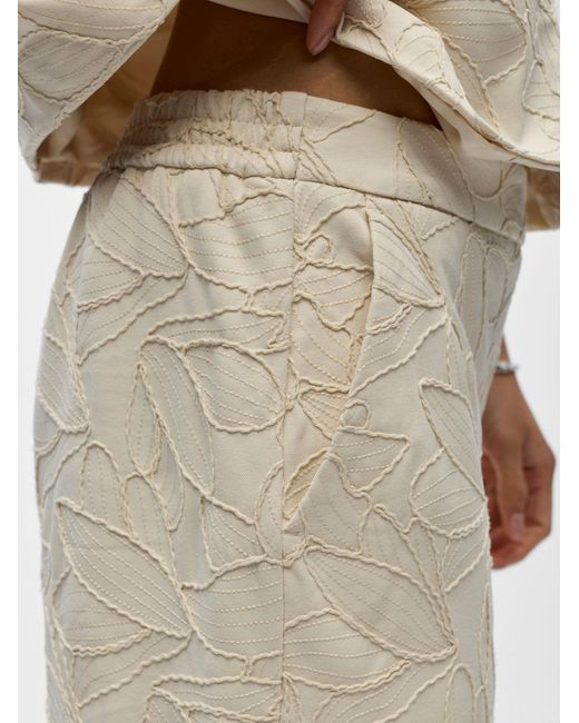 Object White Hose Objmathilda