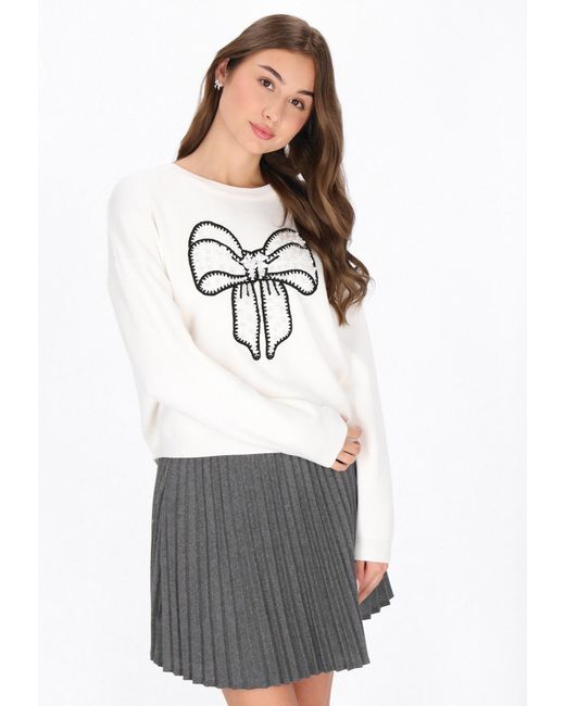 myMo White Pullover