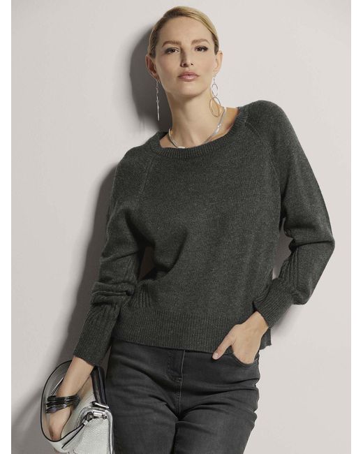 Madeleine Black Pullover