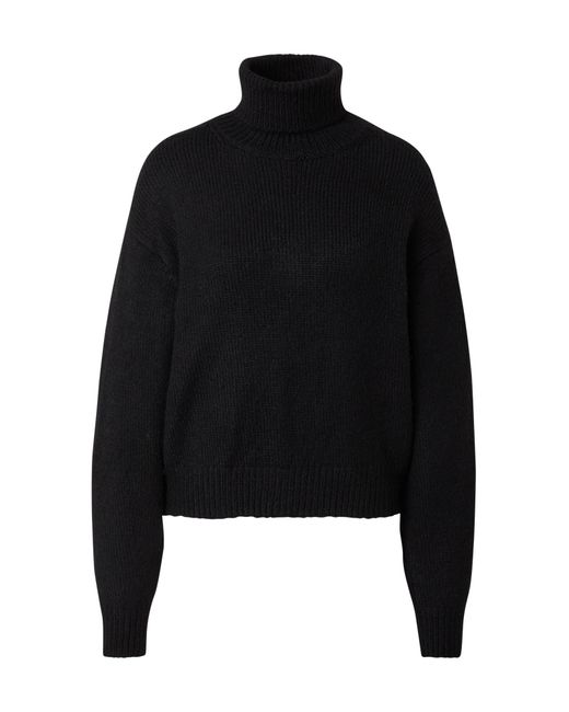 Studio Select Black Pullover Nana