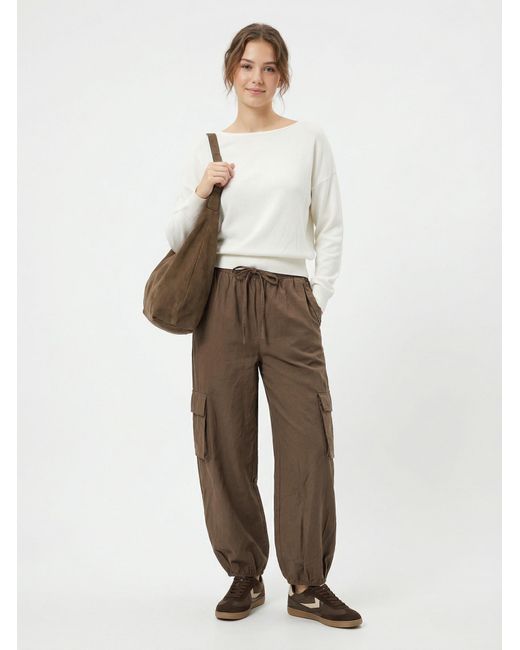 Studio Select White Pullover Hedda