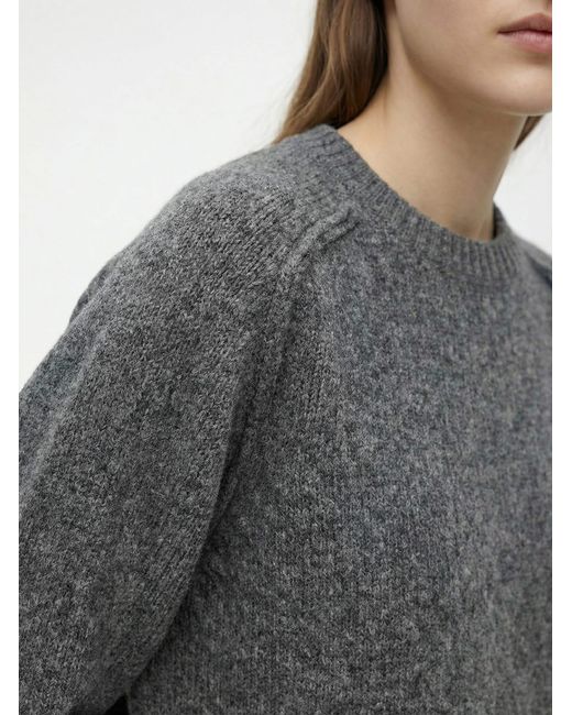 Studio Select Gray Pullover Robin