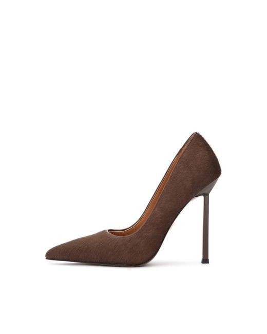 Kazar White Pumps