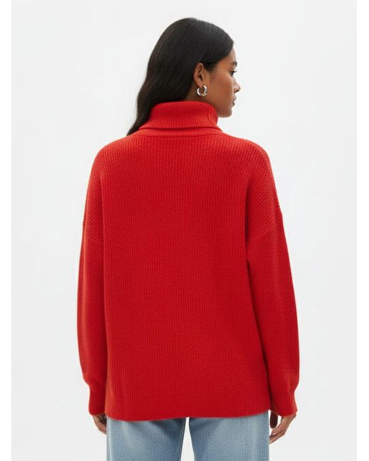 Studio Select Red Pullover Gemma