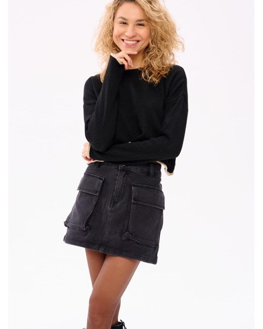 Blue Shadow Black Pullover
