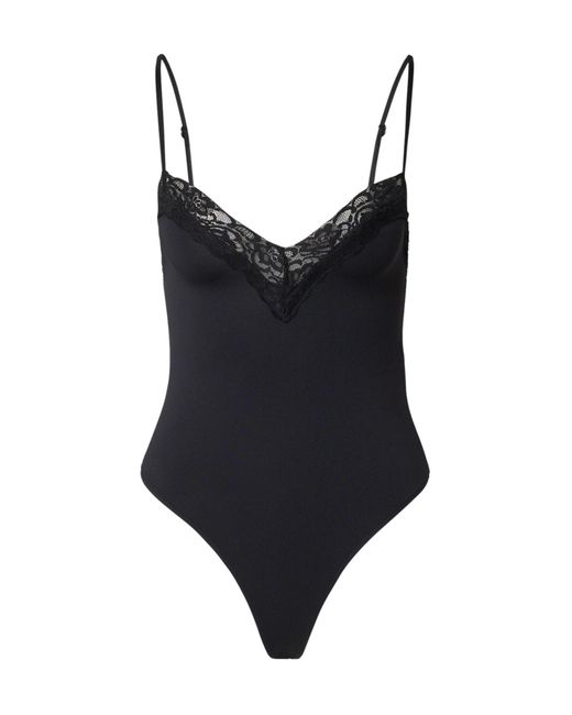 Studio Select Black Top Flora