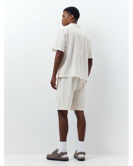 Pull&Bear Shorts in White für Herren