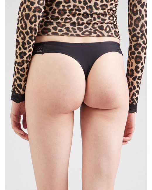 Triumph Black String Amourette