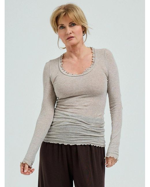 Seamless Basic White Shirt Romance