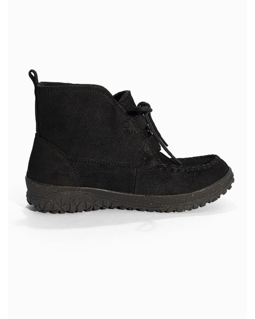 Minnetonka Black Boot Tealey