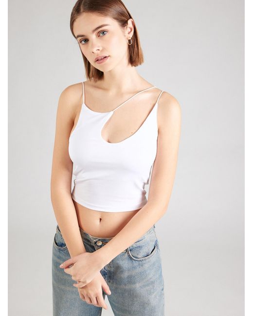 Studio Select White Top Dion