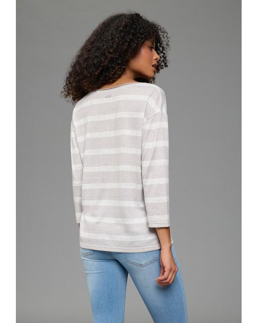 Laura Scott White Pullover