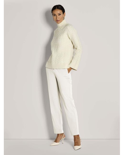 Madeleine White Pullover