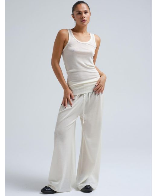 Seamless Basic White Top Isa