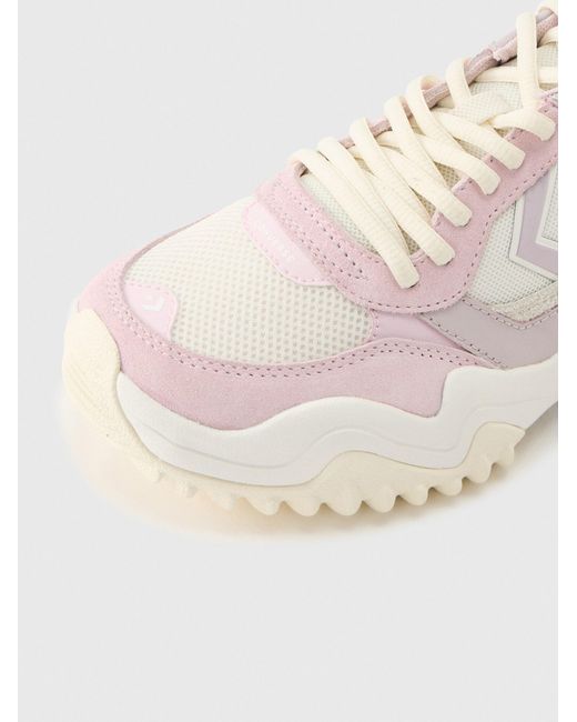 Converse Pink Sneaker Wave Motion