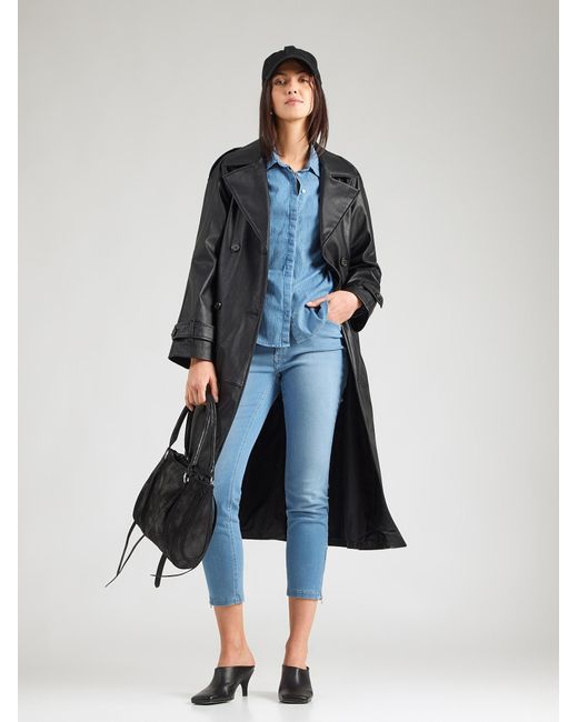 M·a·c Blue Jeans