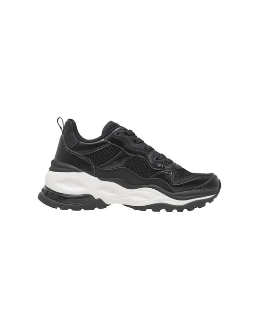 Buffalo Black Sneaker
