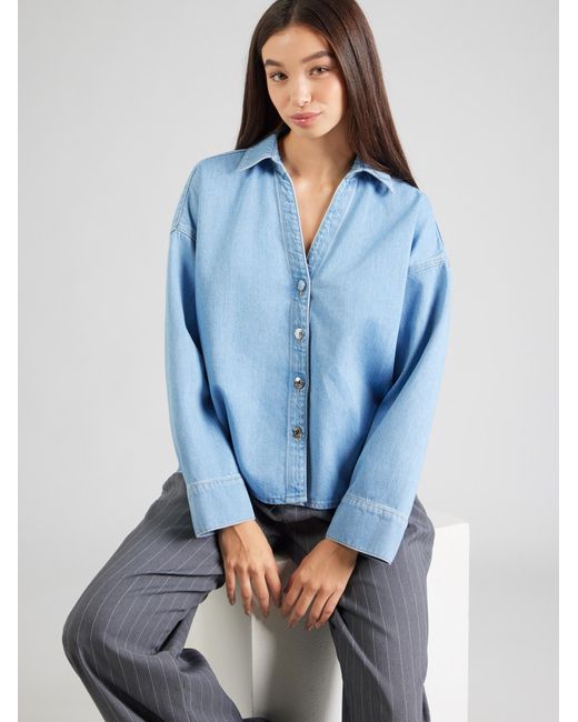 Comma, Blue Bluse