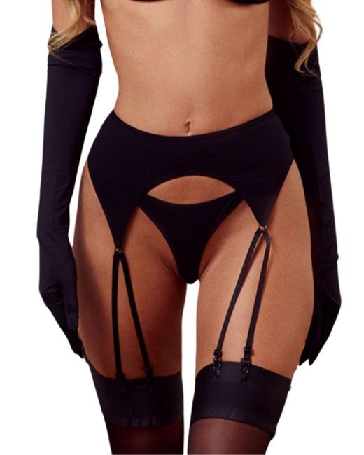 Promees Black String Madeline