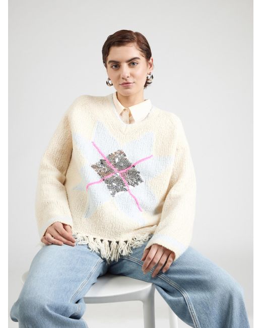 Grace White Pullover Snow