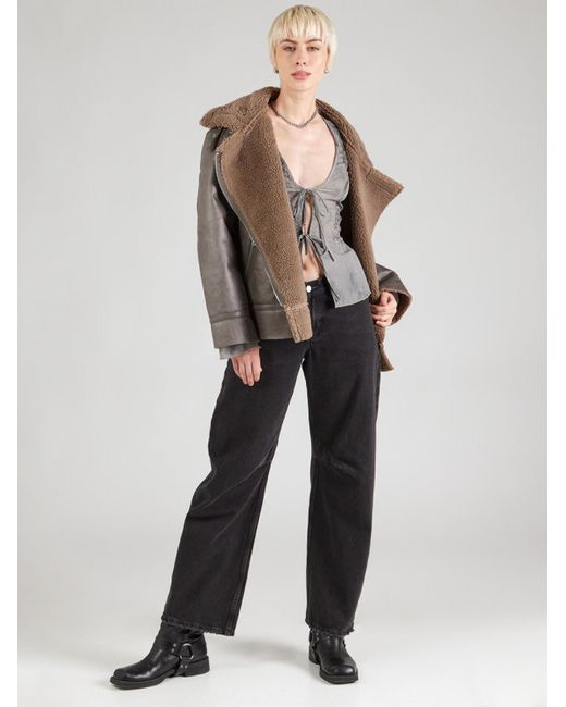 Weekday Gray Bluse Scorpio