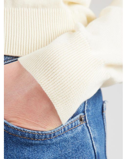Balmohk White Pullover