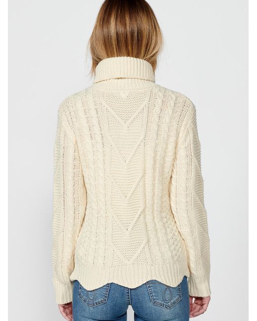 Koröshi White Pullover