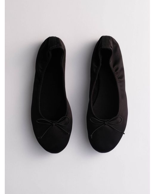 The Set Black Ballerina