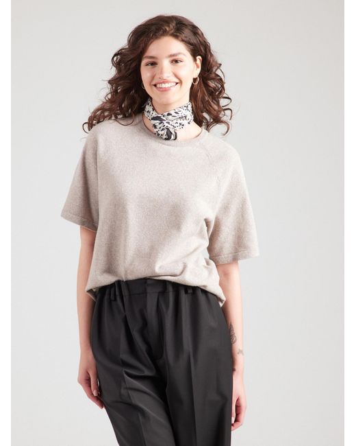 Pieces White Pullover Pcbree