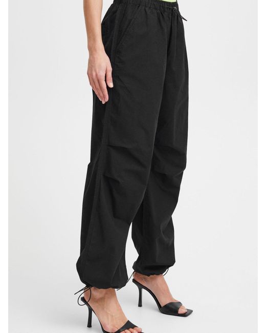 B.Young Black Hose 'Dafie'