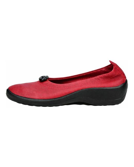 Arcopedico Red Pumps