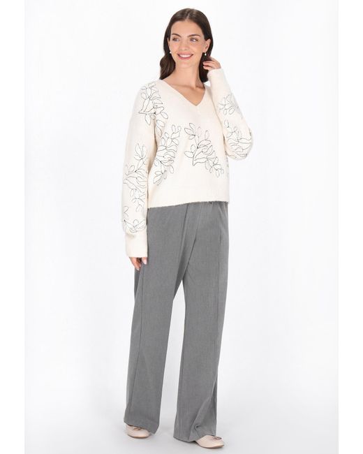 Usha White Pullover