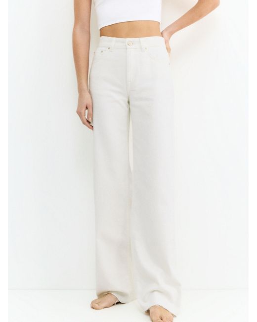 Pull&Bear White Jeans