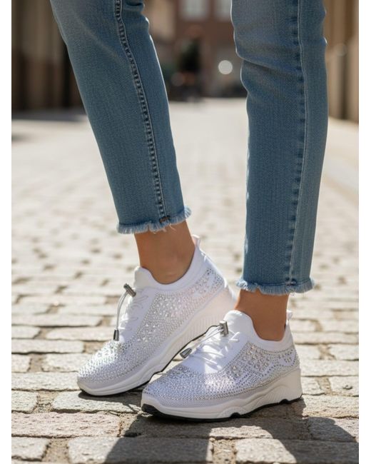 Kumixi White Slipper Sneaker