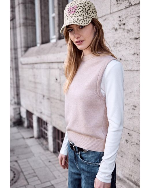 STREET ONE STUDIO White Cap