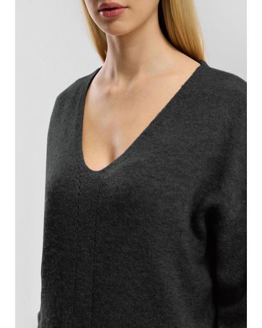 QS Black Pullover