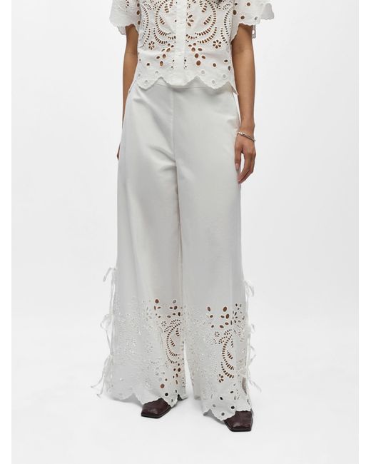 Object White Hose Objelena