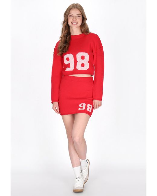 myMo Red Pullover