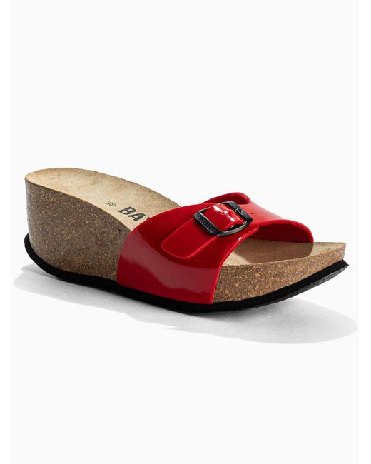Bayton Red Clogs